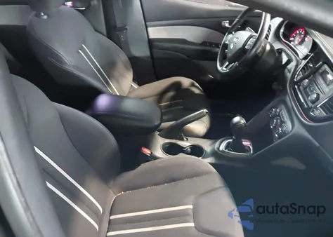 2014 Dodge Dart Sxt z USA, uszkodzony, nr VIN 1C3CDFBB4ED868560